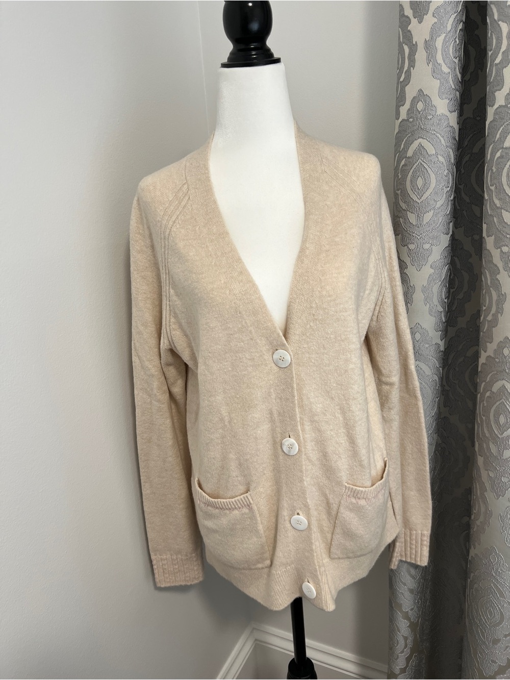 OLSEN Soft beige cardigan with subtle Pink detailing